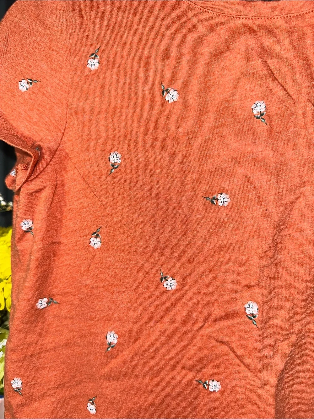 🎉 Old Navy Burnt Orange Short Sleeve Floral Embroidered Tee. C344